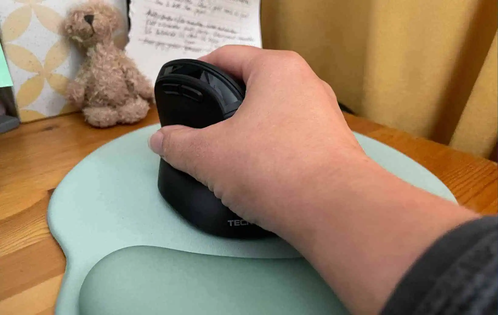 Ergonomische Computermaus mit Hand Ergonomische Computermaus mit Hand
