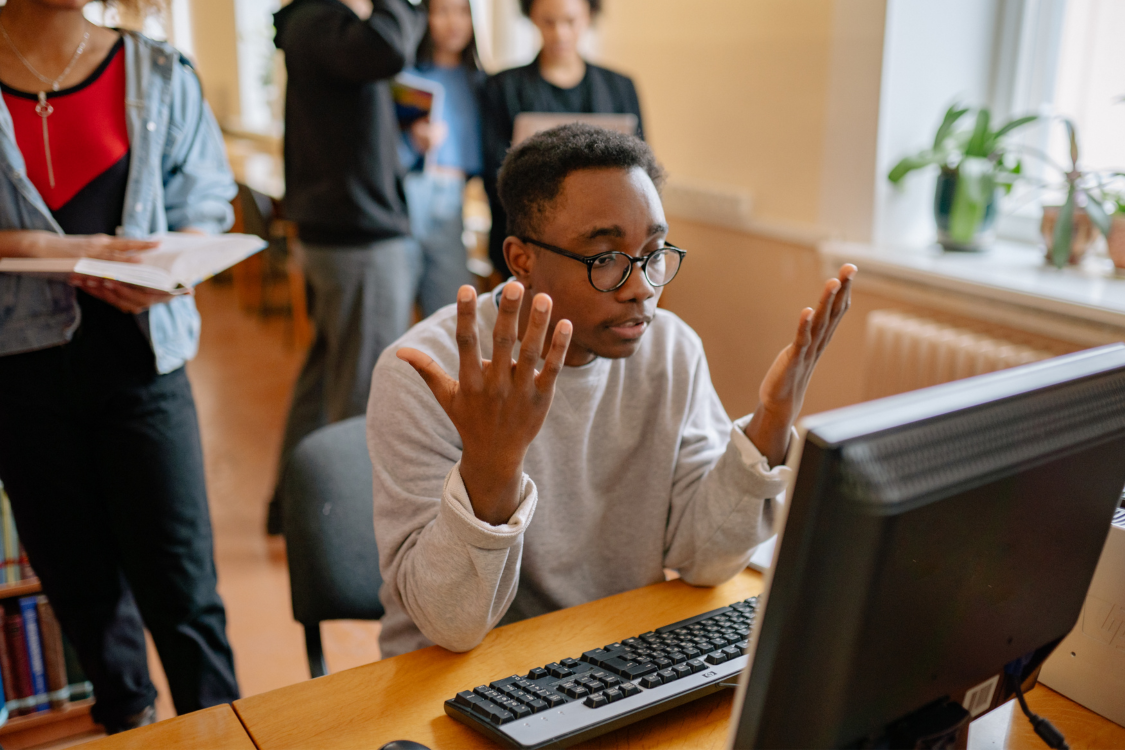 Customer looking confused comparing options online