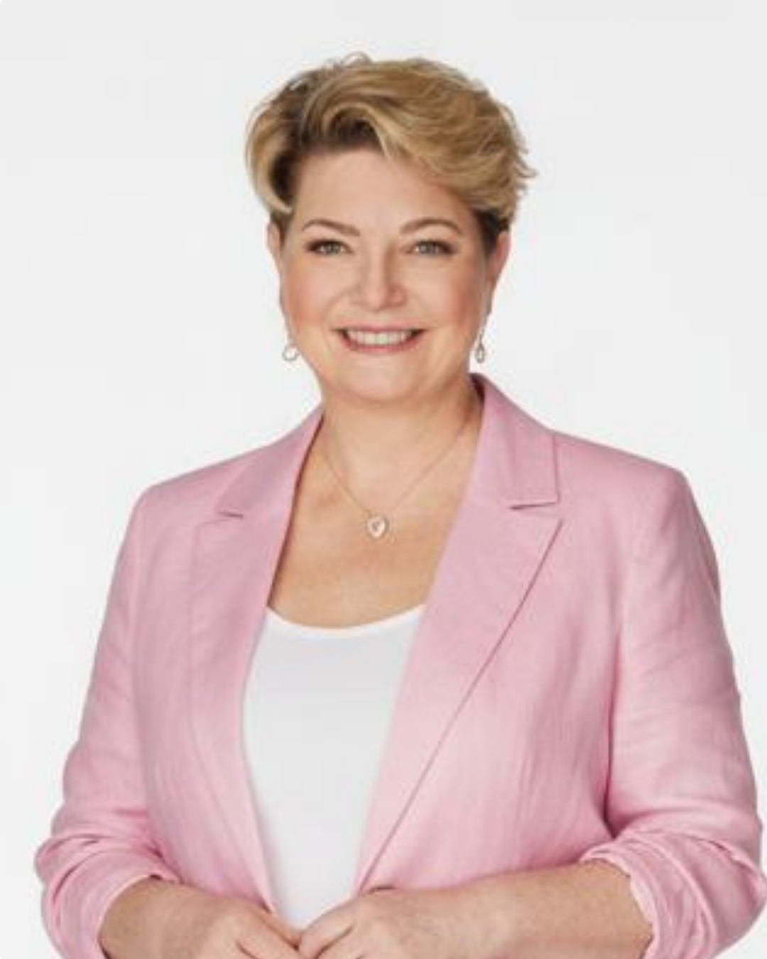 Sylvia Chavez, Love Queen