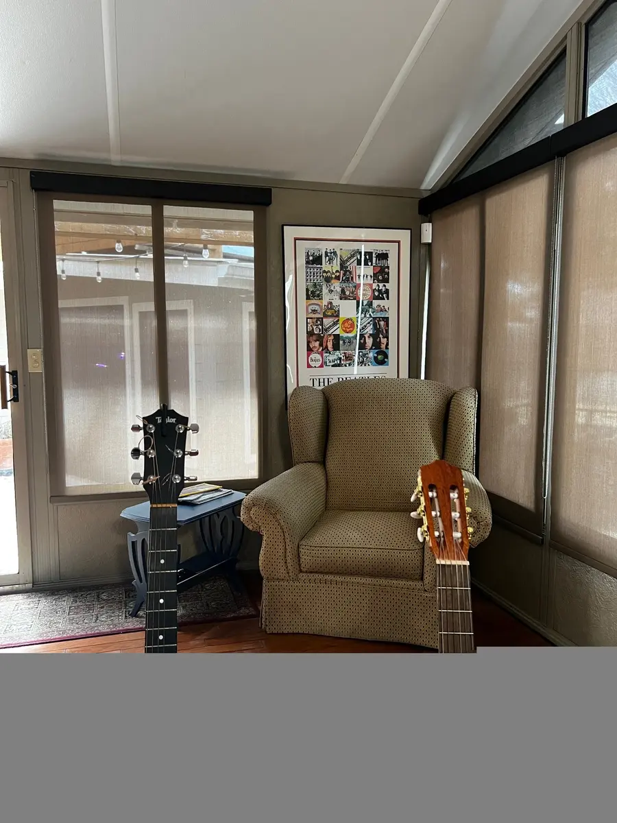 Comfortable lesson seating with acoustic guitars