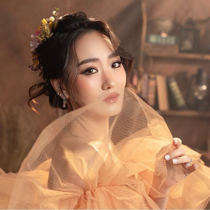 Ashley Tan 