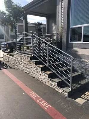 {{ custom_values.service_1 }} in {{custom_values.area_7})