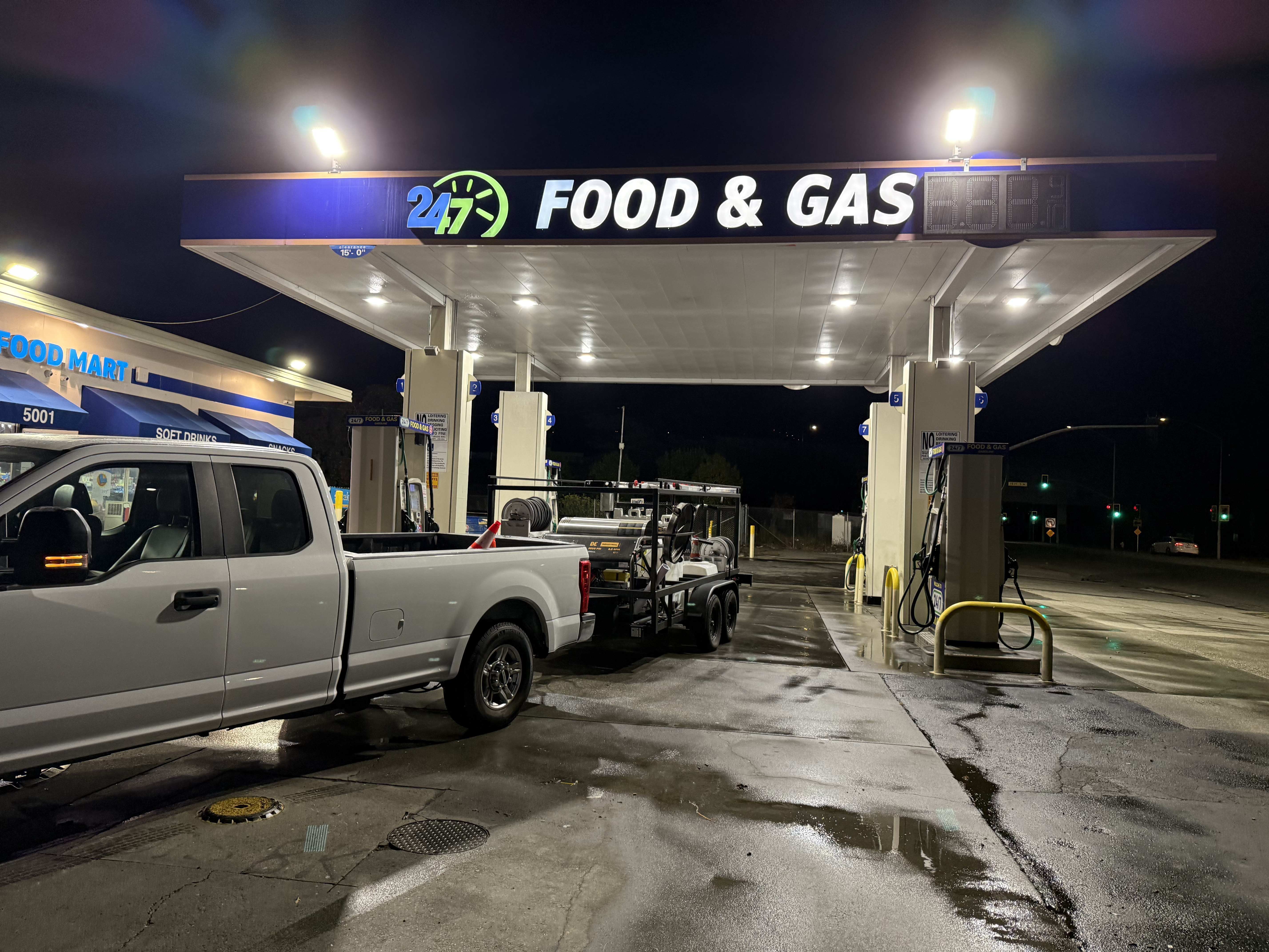 Willow Wash commercial pressure washing project photo 1