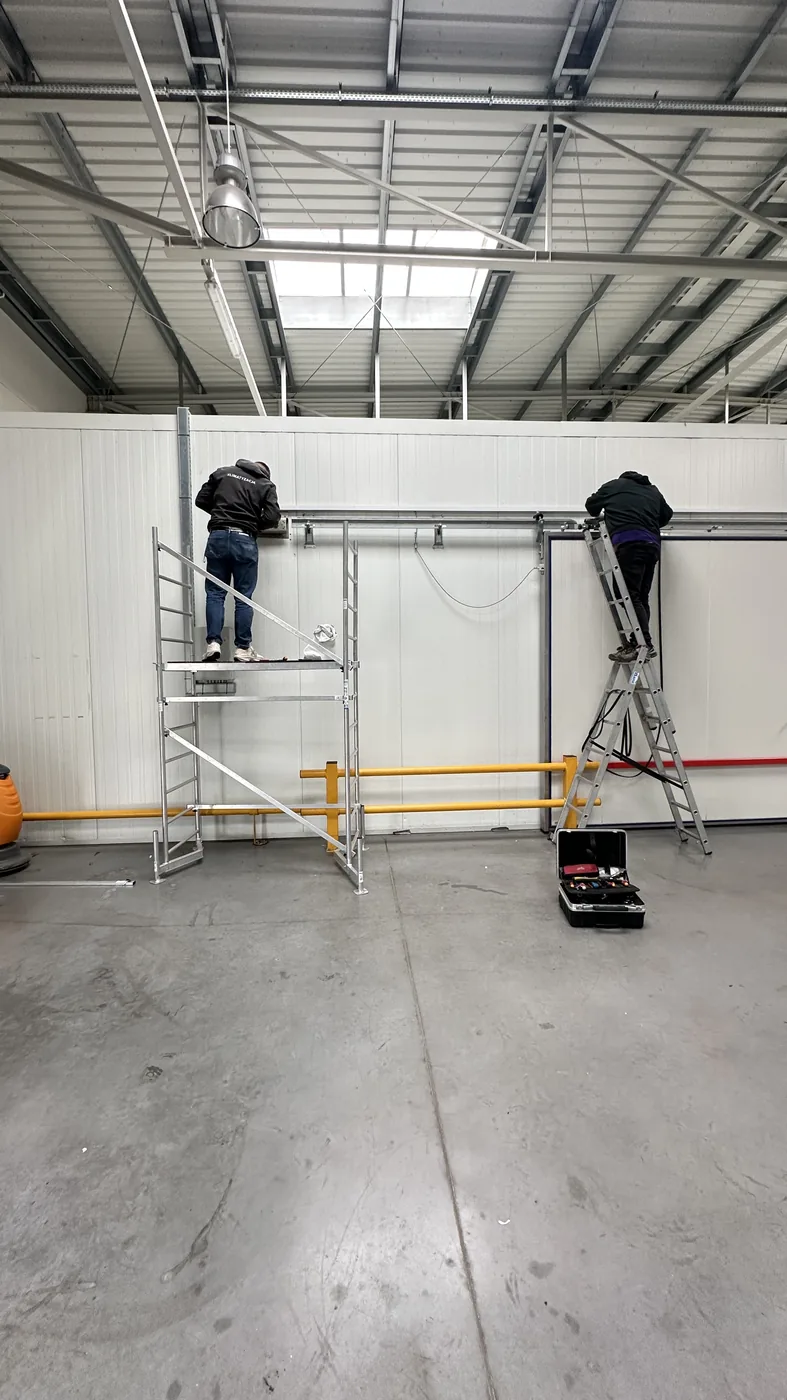 Montaż instalacji klimatyzacji w hali