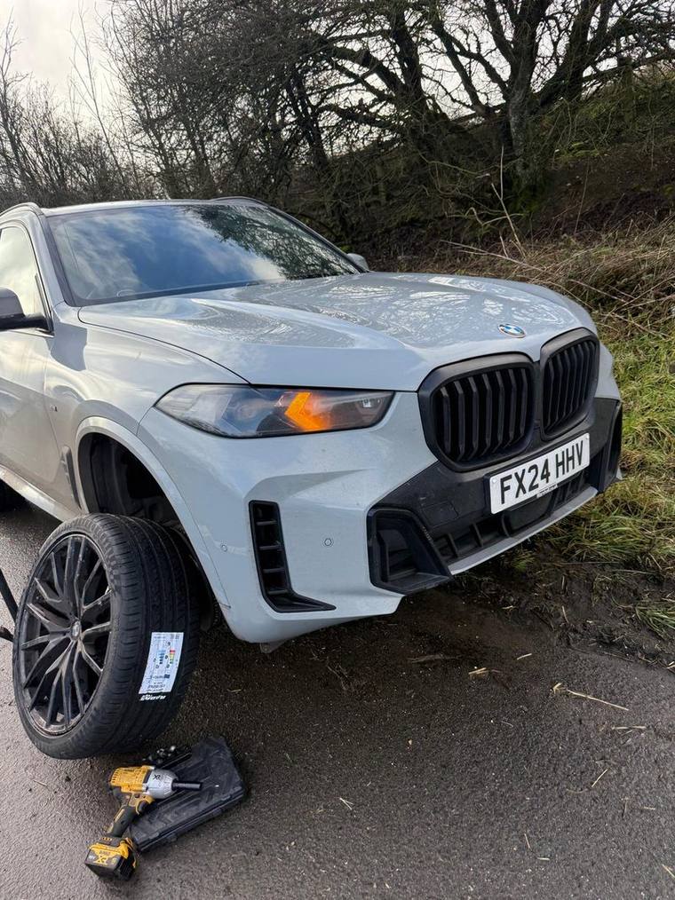 Mobile tyre fitting in Reading, driveway