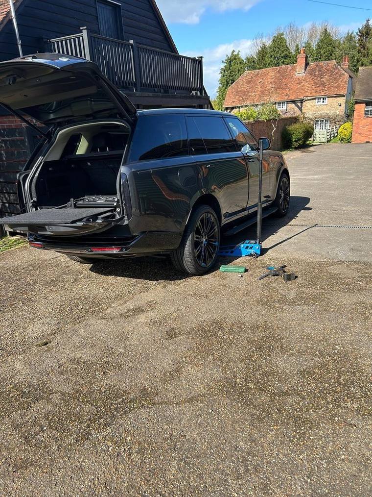 Mobile tyre fitting in Reading, wheel