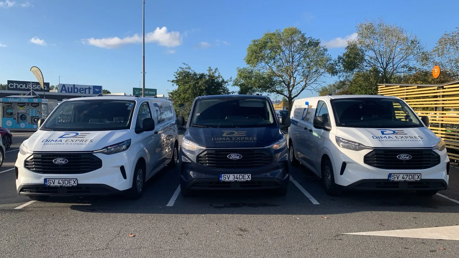 Dima Expres vans ready to leave
