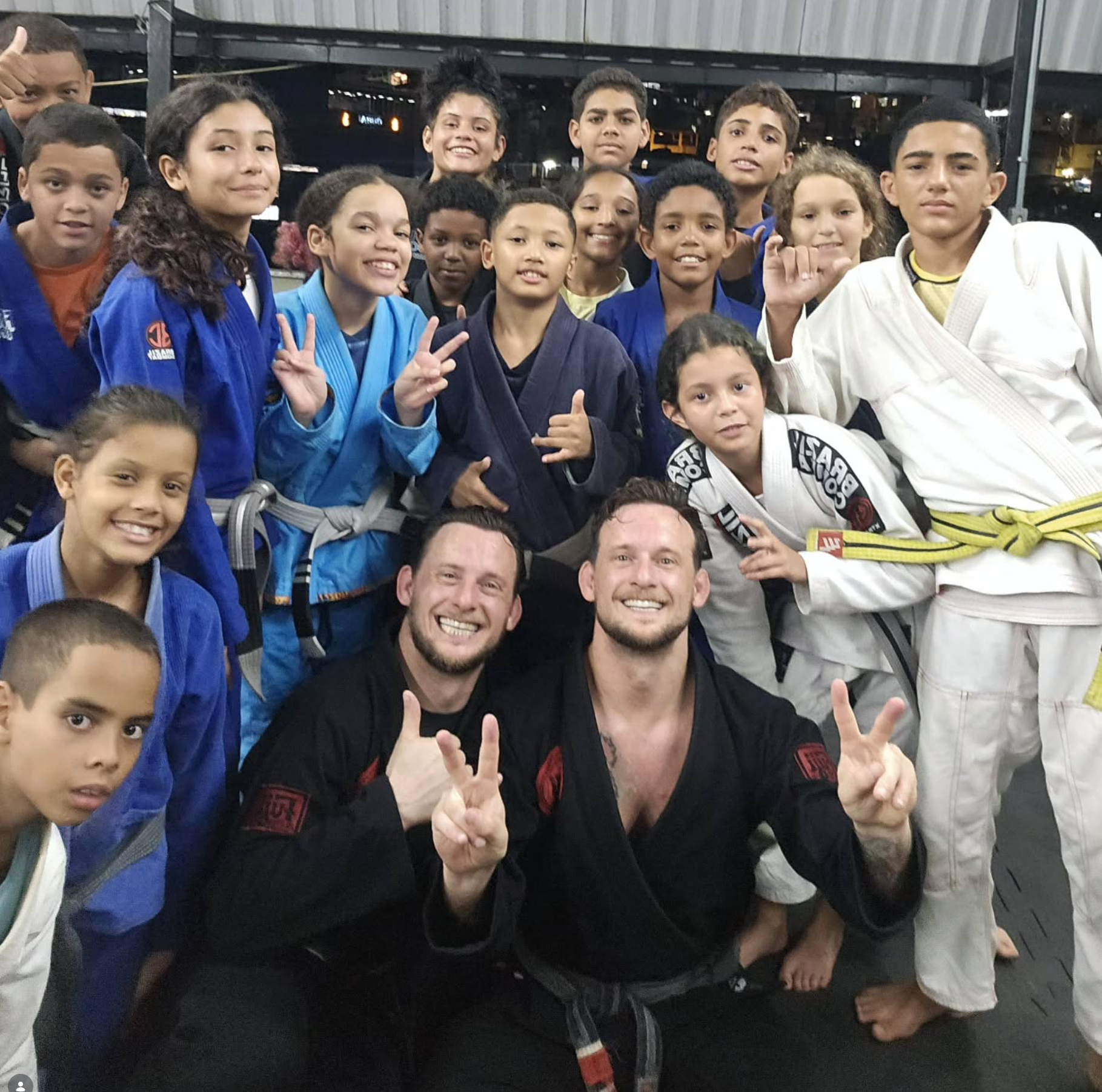 Thomas and David supporting Projeto Favela BJJ