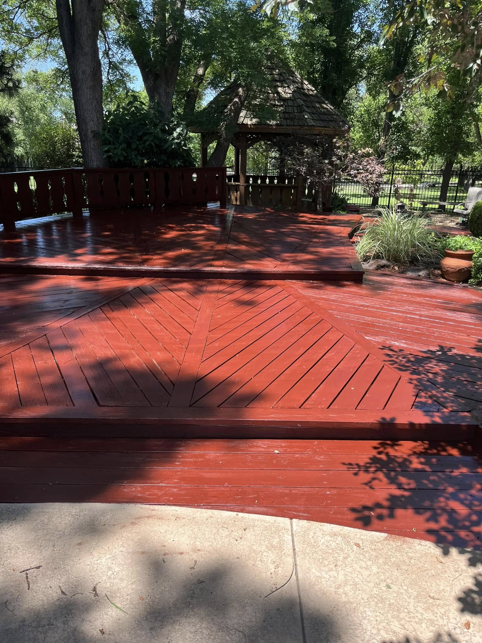 Wood deck refinishing in Salina KS