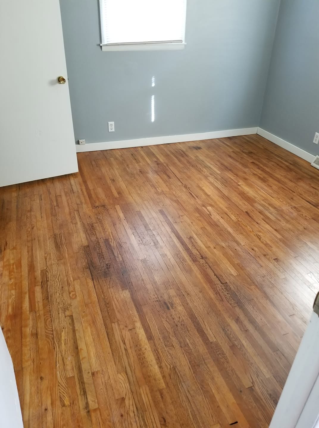 Hardwood floor sanding and finishing Salina KS
