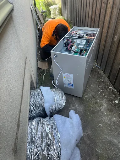 Aquastream cooling and heating