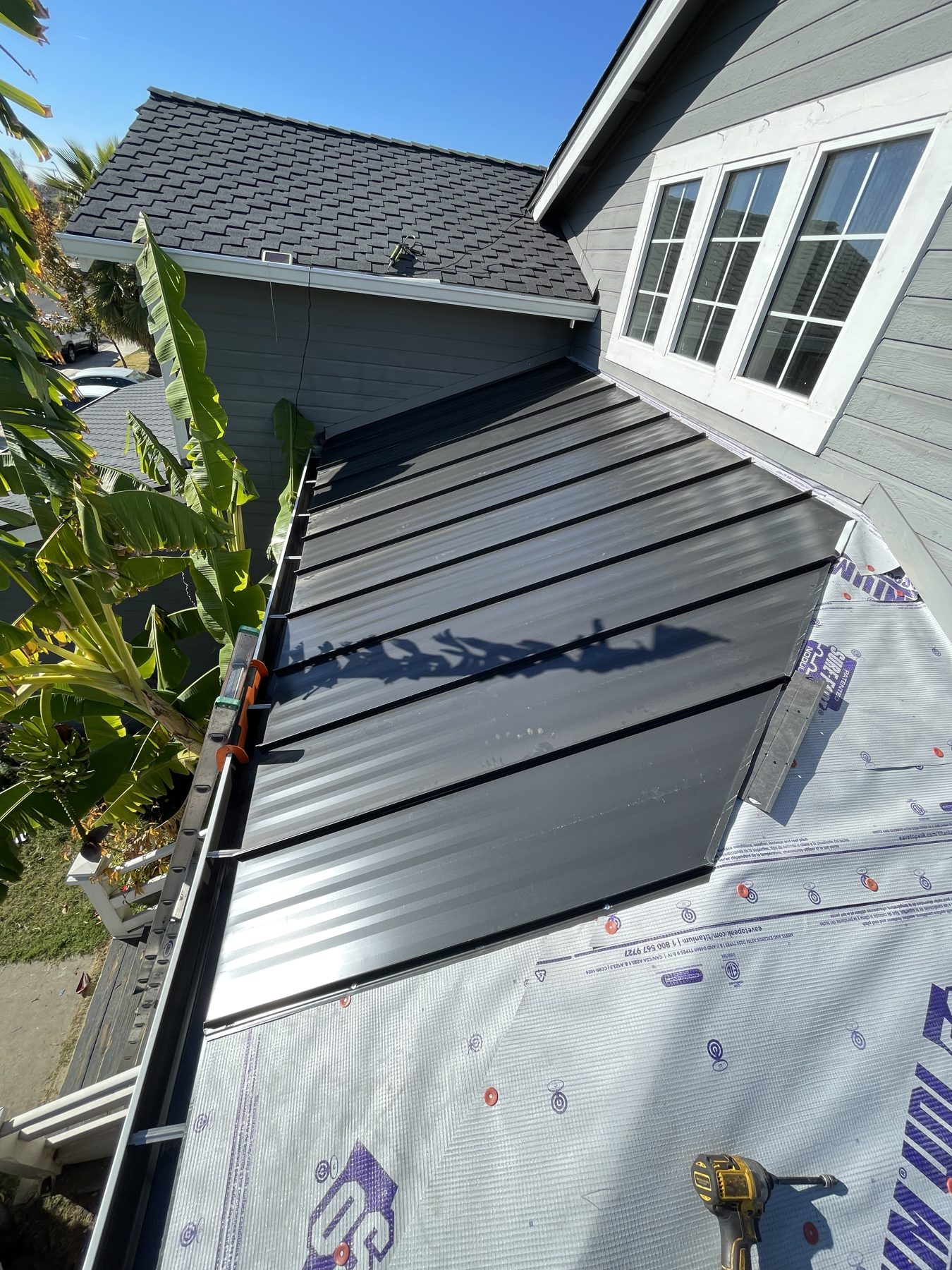 Standing-seam metal roof
