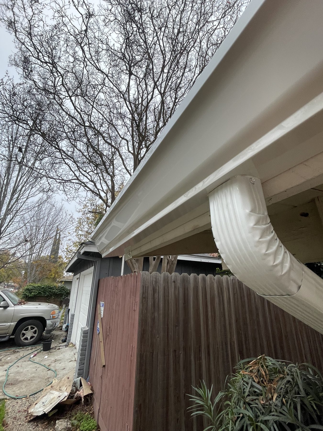 Gutter install on a Legend job