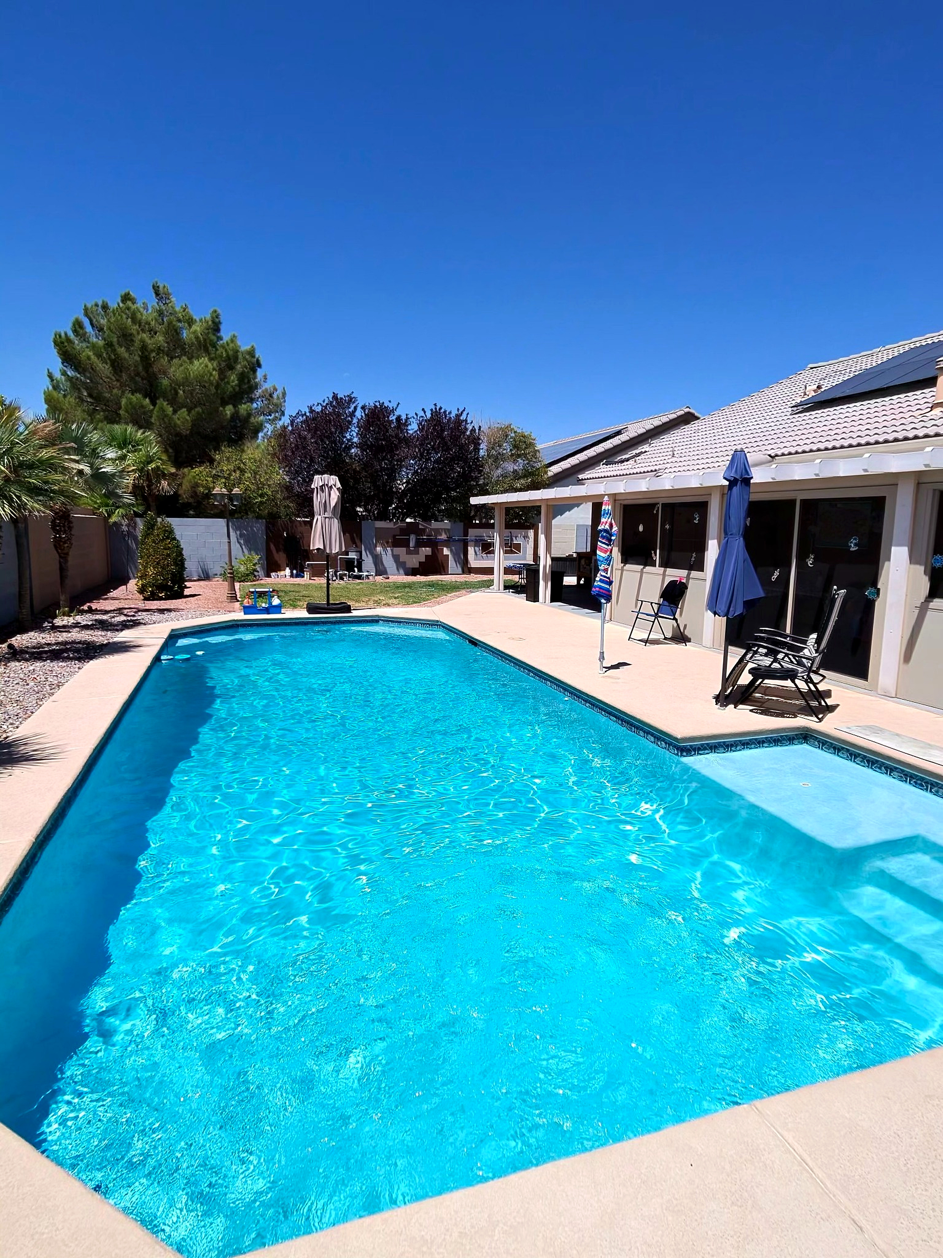 Professional pool cleaning service in Las Vegas