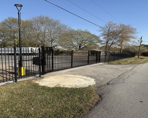 Custom Gates Cumming