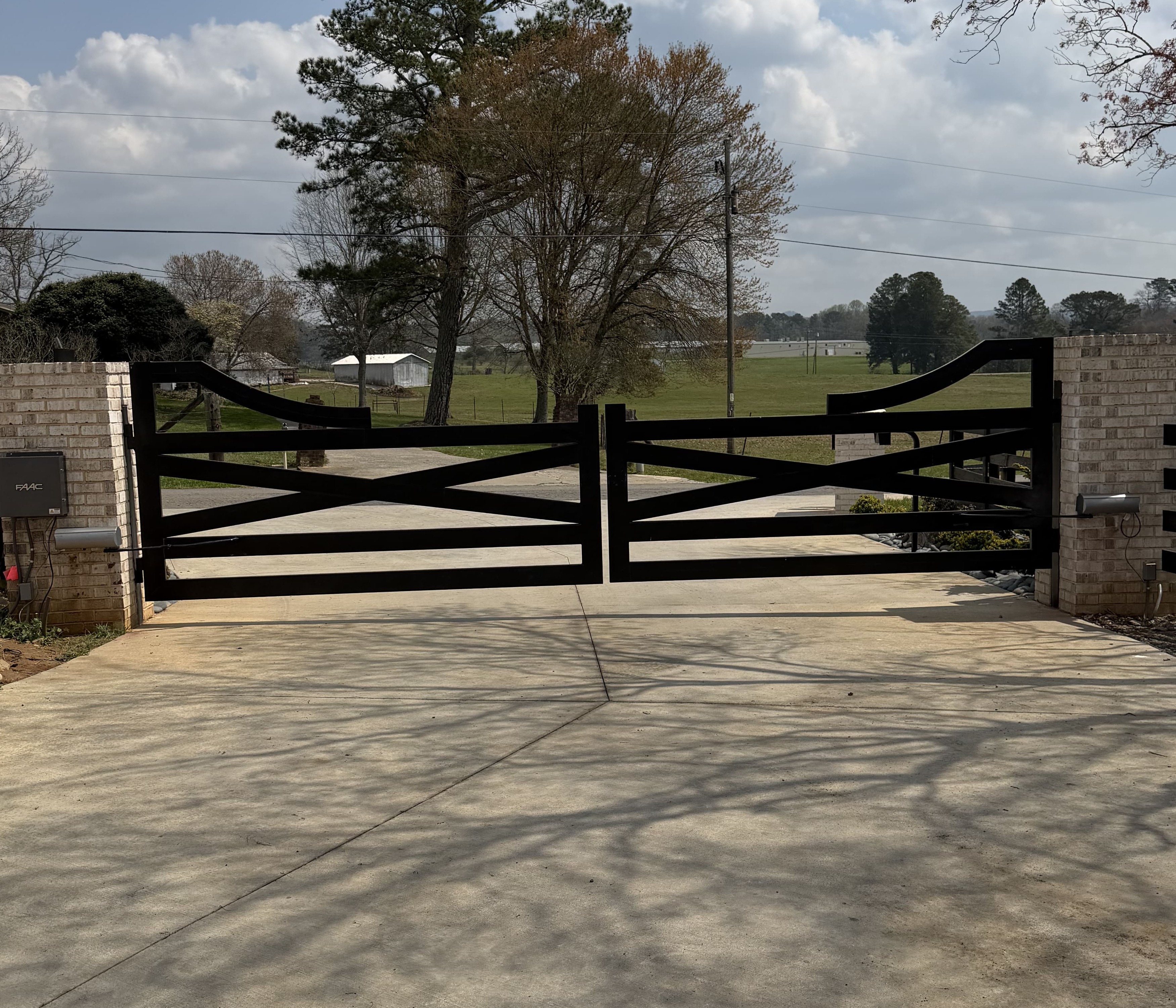 Custom Gates in Cumming