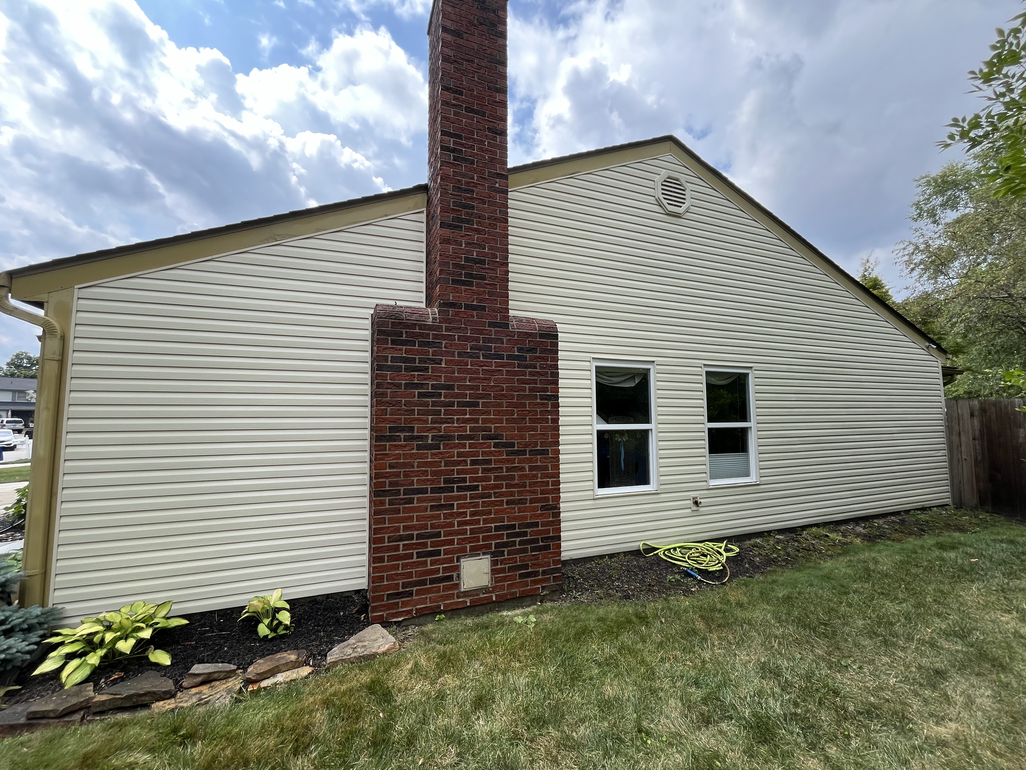 Alpha Power Washing House Washing before/after in Columbus, OH — before