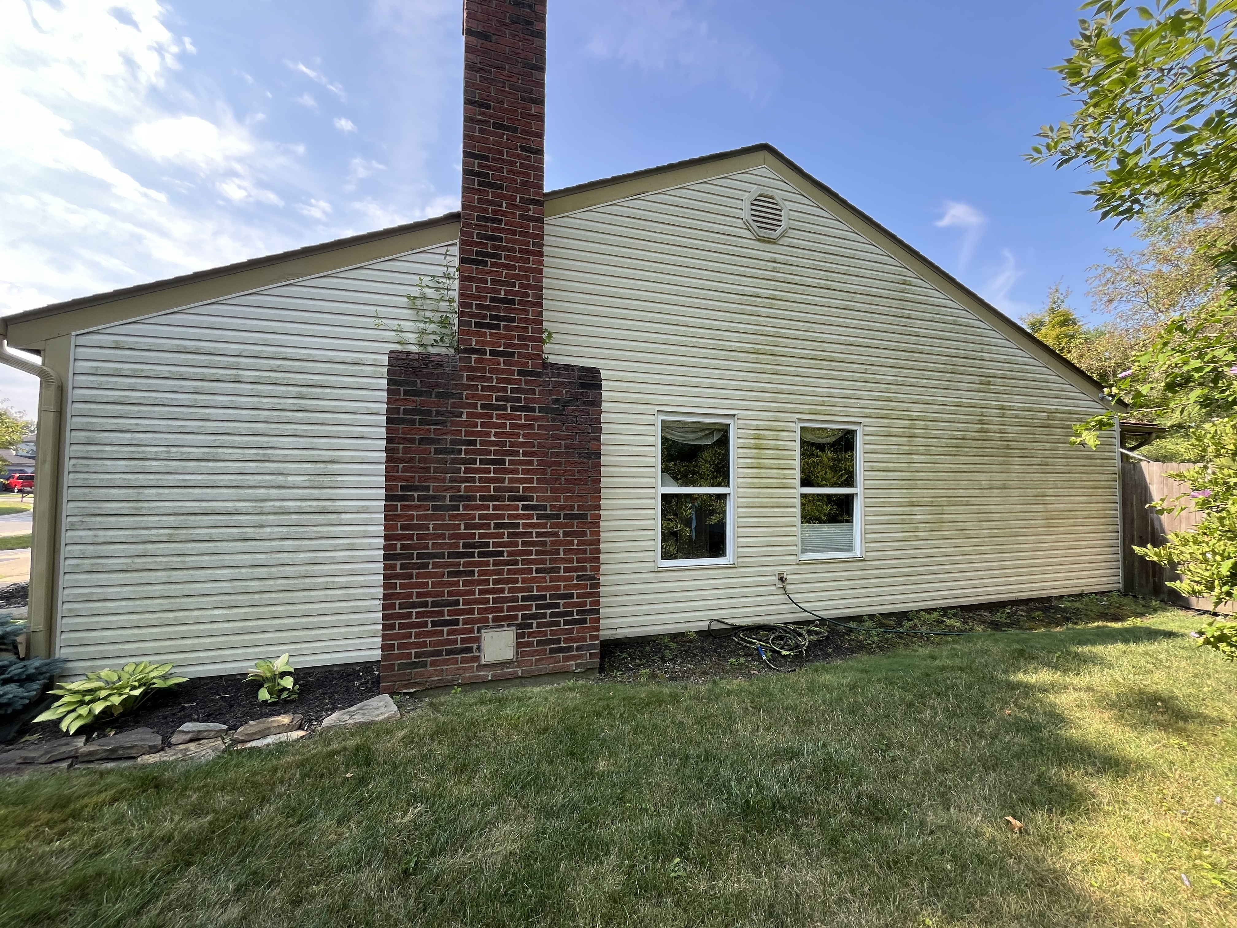 Alpha Power Washing House Washing before/after in Columbus, OH — after