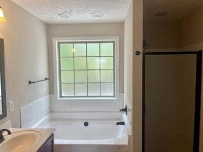 {{ custom_values.service_1 }} in {{custom_values.area_1})