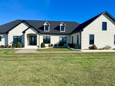 {{ custom_values.service_1 }} in {{custom_values.area_3})