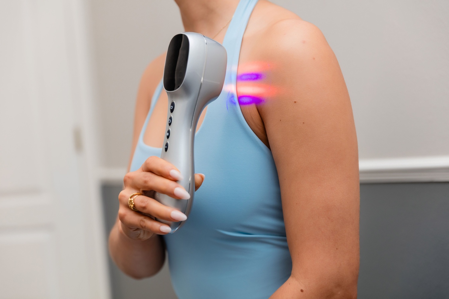 True Laser Pro Platinum FDA-cleared handheld laser therapy device for pain relief and healing