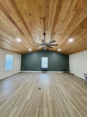 {{ custom_values.service_4 }} in {{custom_values.area_4})