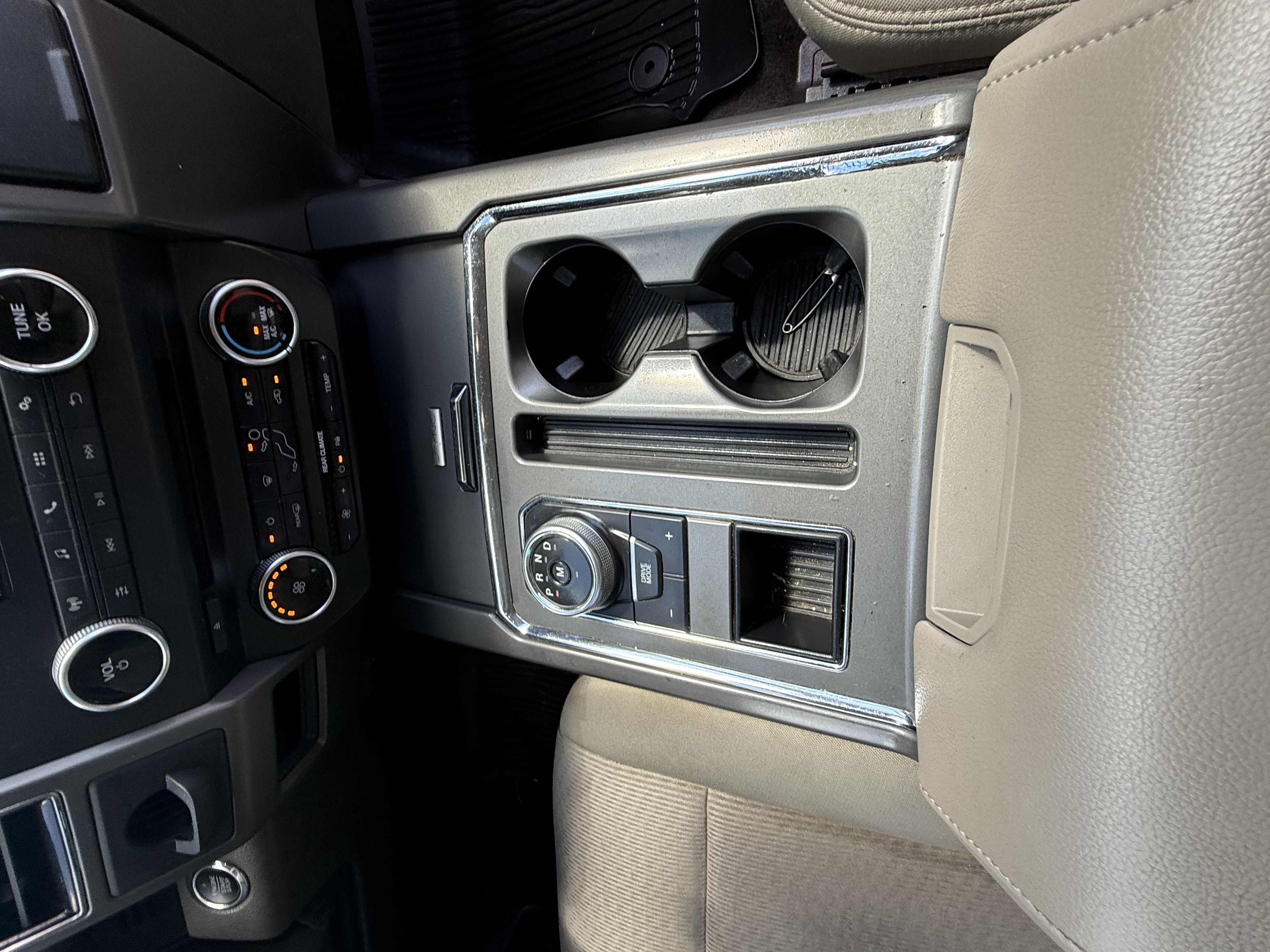 2018 Ford Expedition XLT - Photo 9