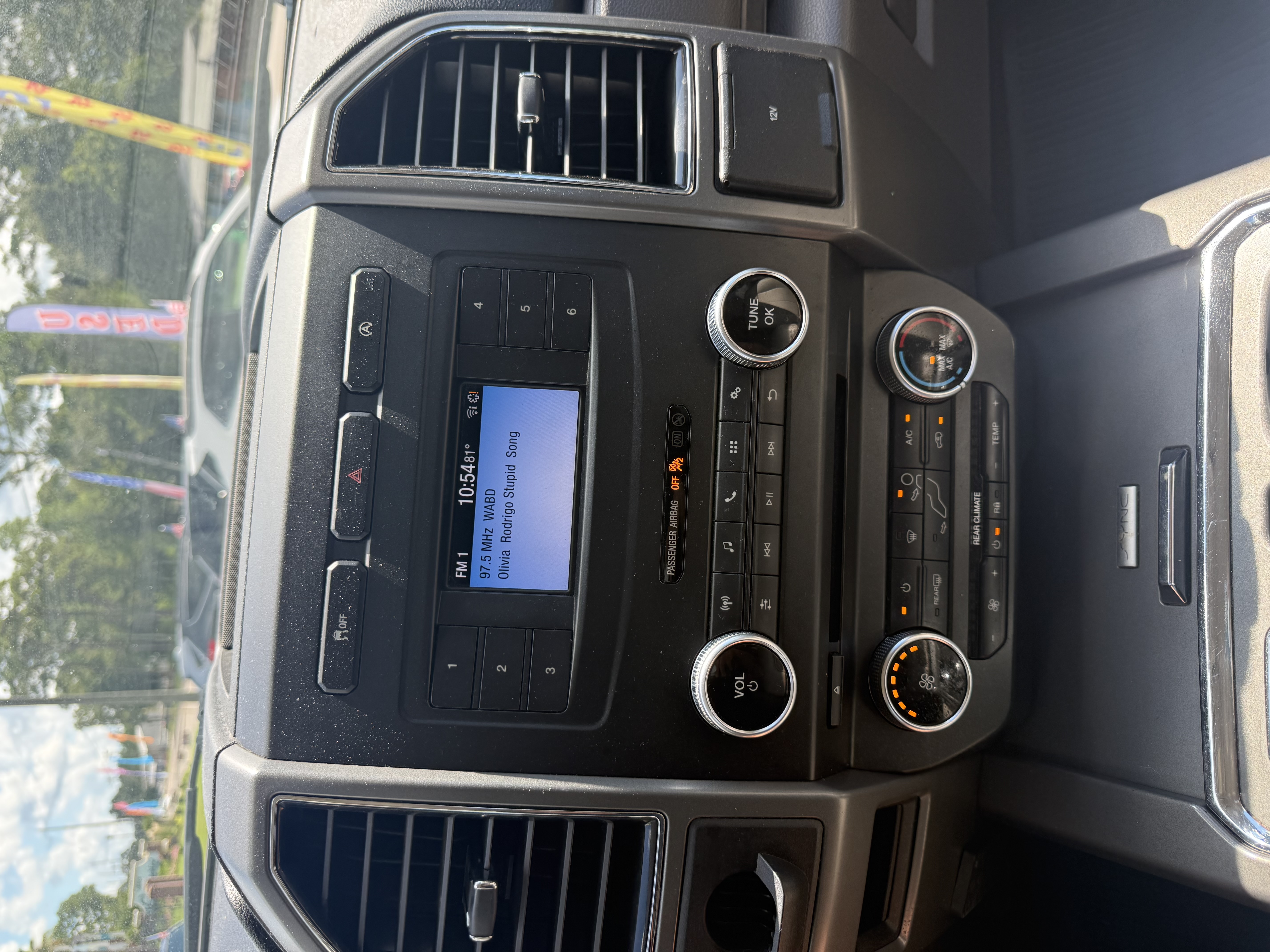 2018 Ford Expedition XLT - Photo 8