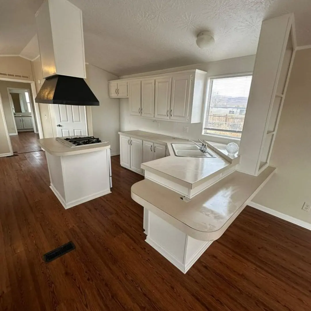 Move-in and move-out house cleaning in Winnipeg