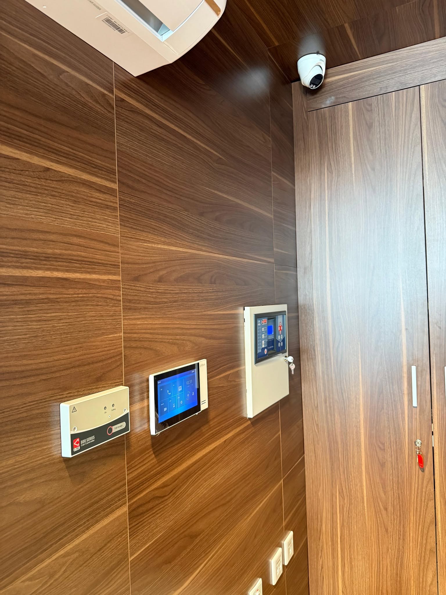 Integrated control panels installation