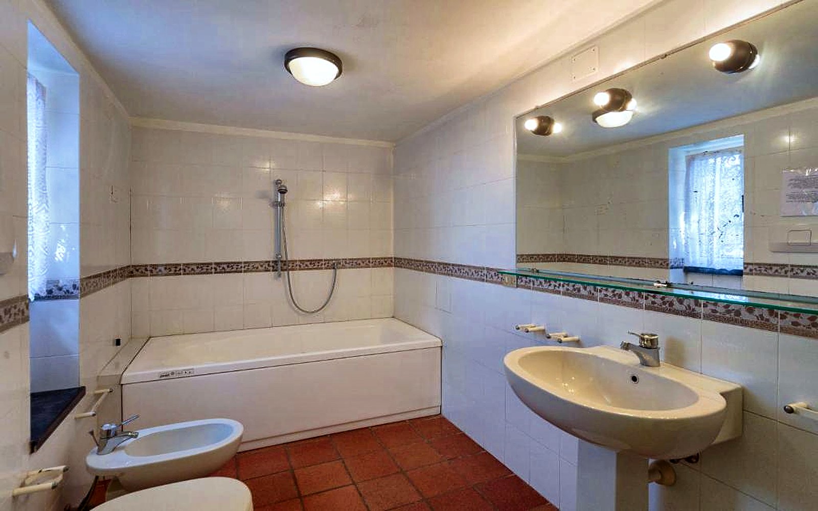 Bagno con vasca