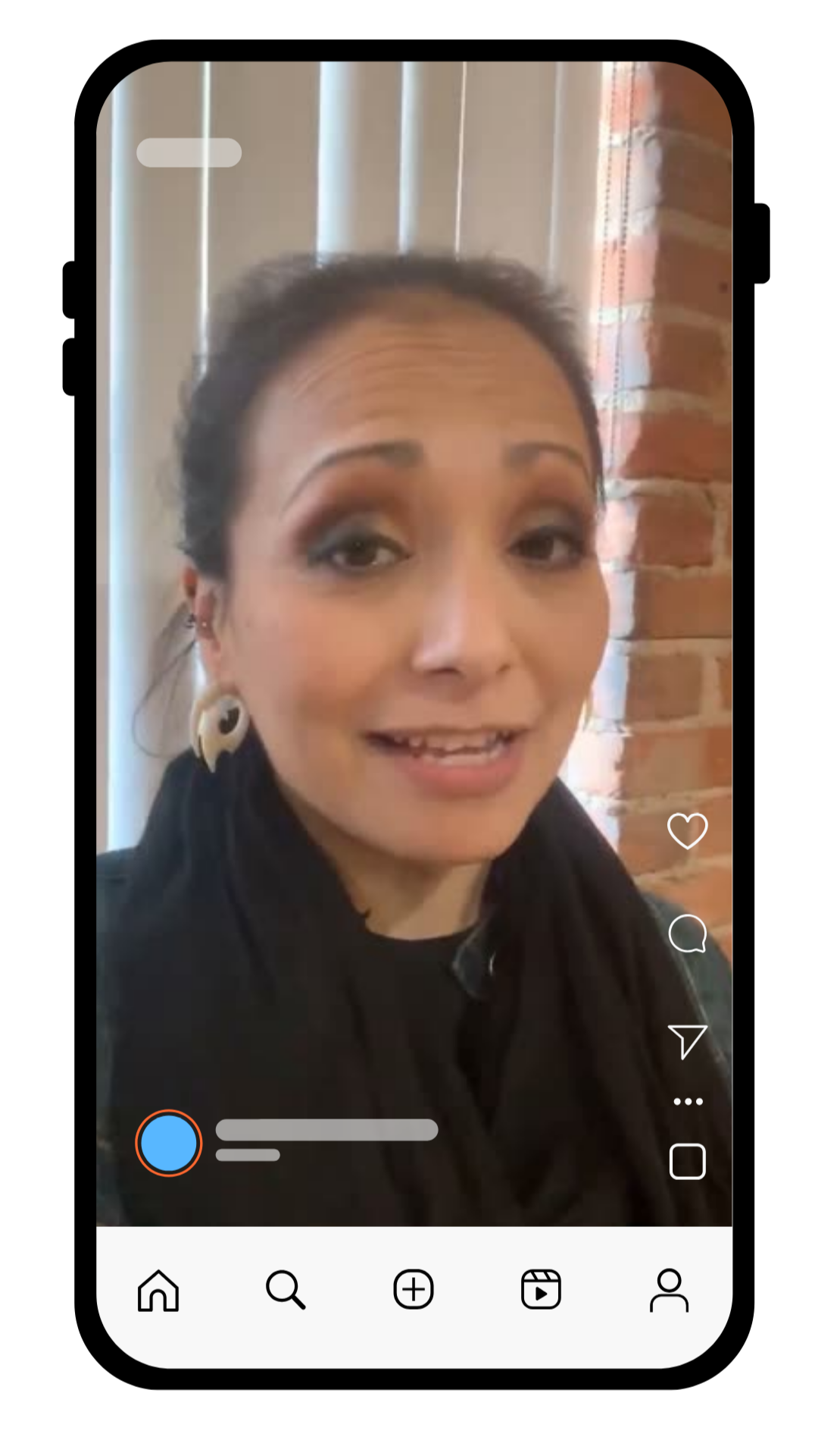 A client talking about her photoshoot with Catherine Cooper, video review 5