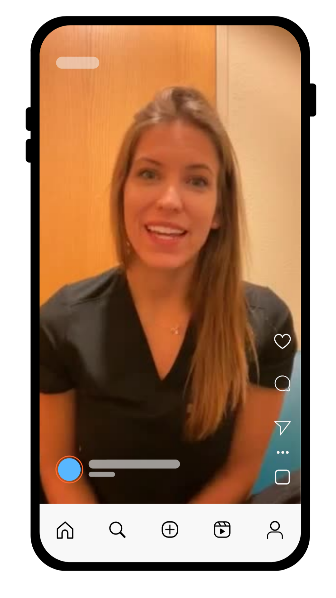 A client talking about her photoshoot with Catherine Cooper, video review 3