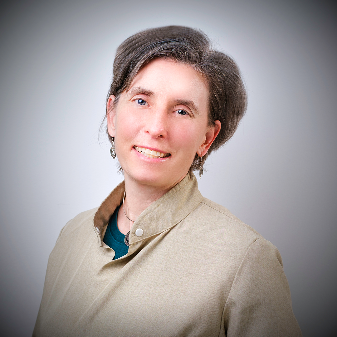 Portrait of Jen Cherewaty, RAc, R.TCMP, BSc.