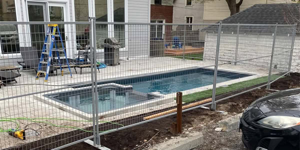 Temporary construction fence rental for jobsite safety in Ottawa