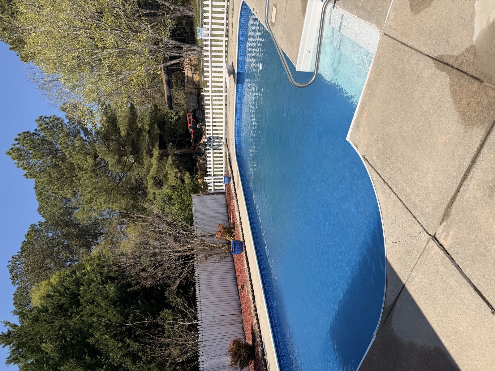 Pool cleaning service in Odem, TX