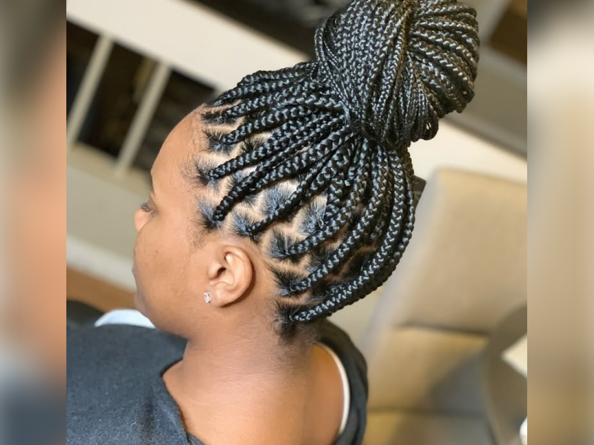 Medium Knotless Braids
