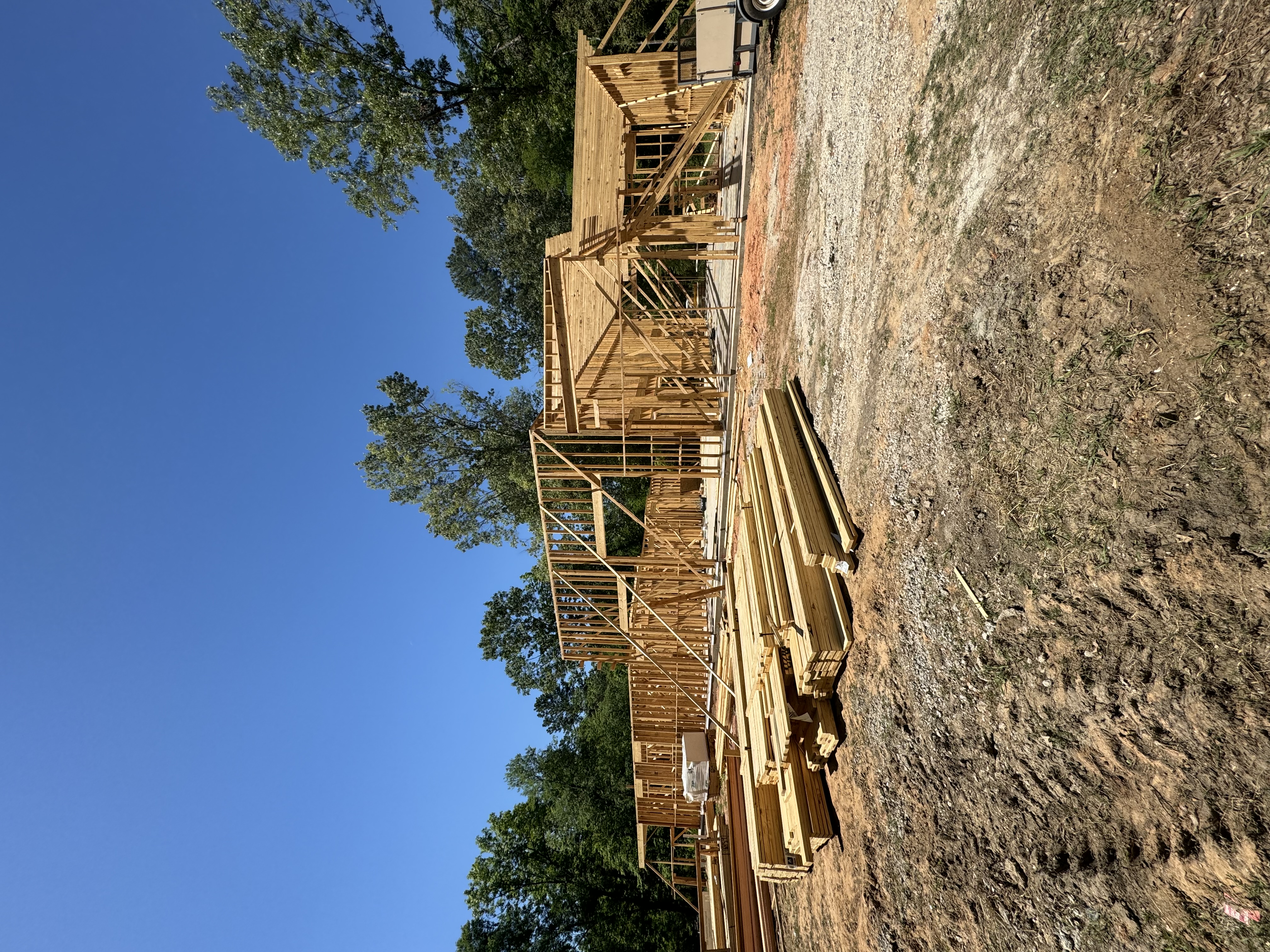Custom home architectural detail by Green Fox Construction in The Woodlands area