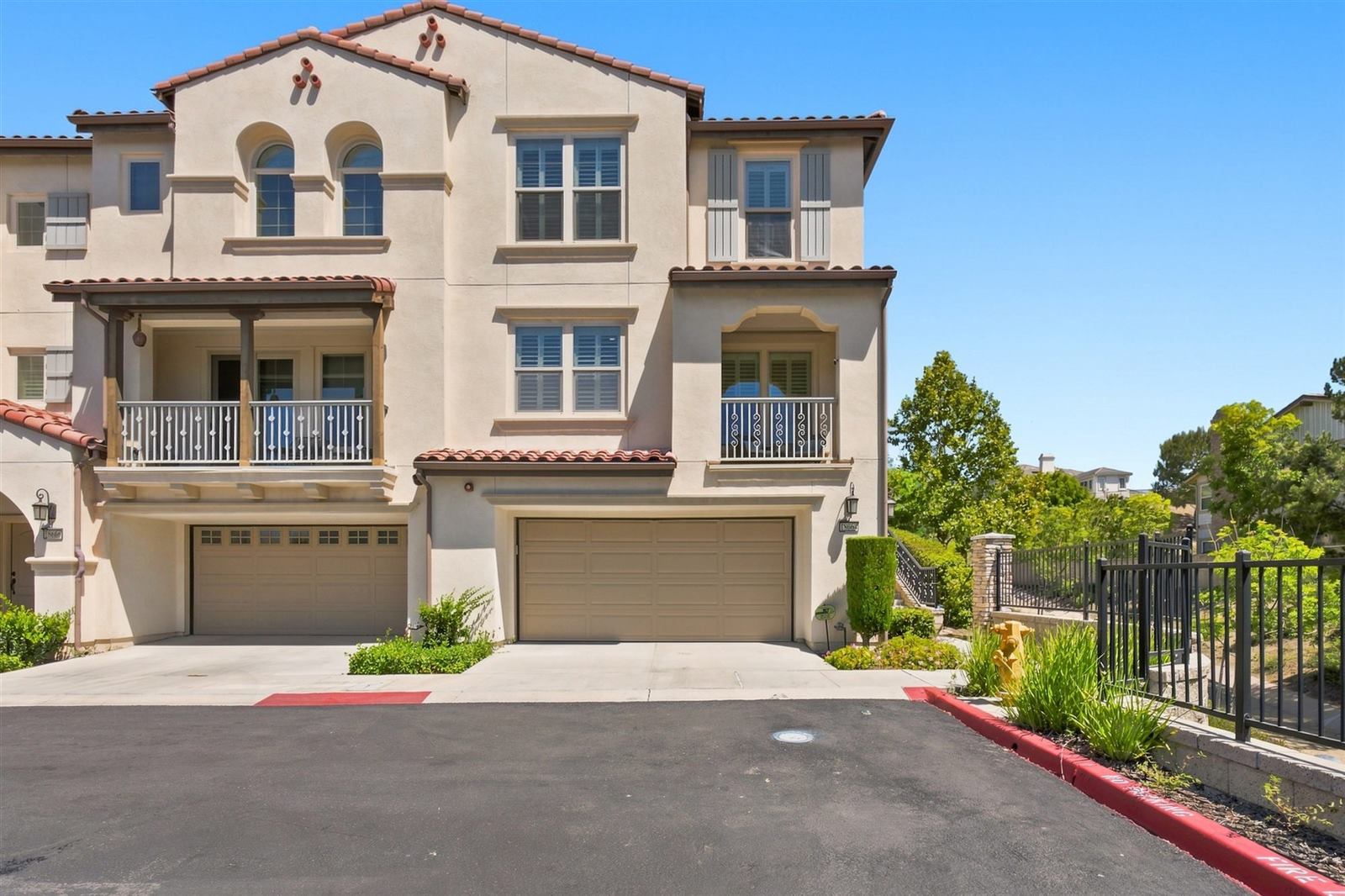 18664 Putting Green Dr exterior