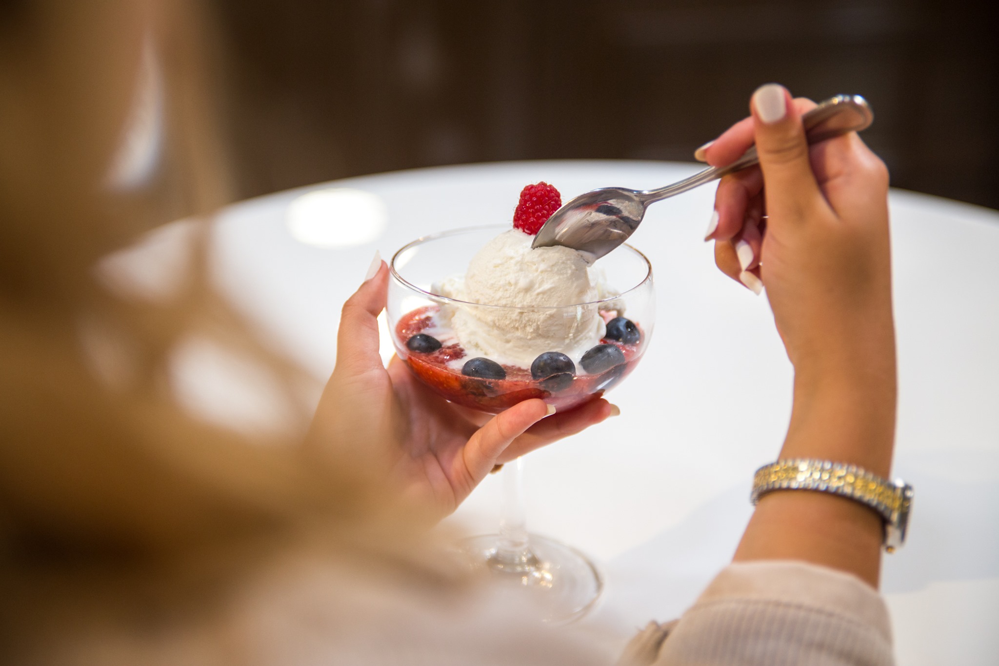 Gelato coupe with fresh berries for events
