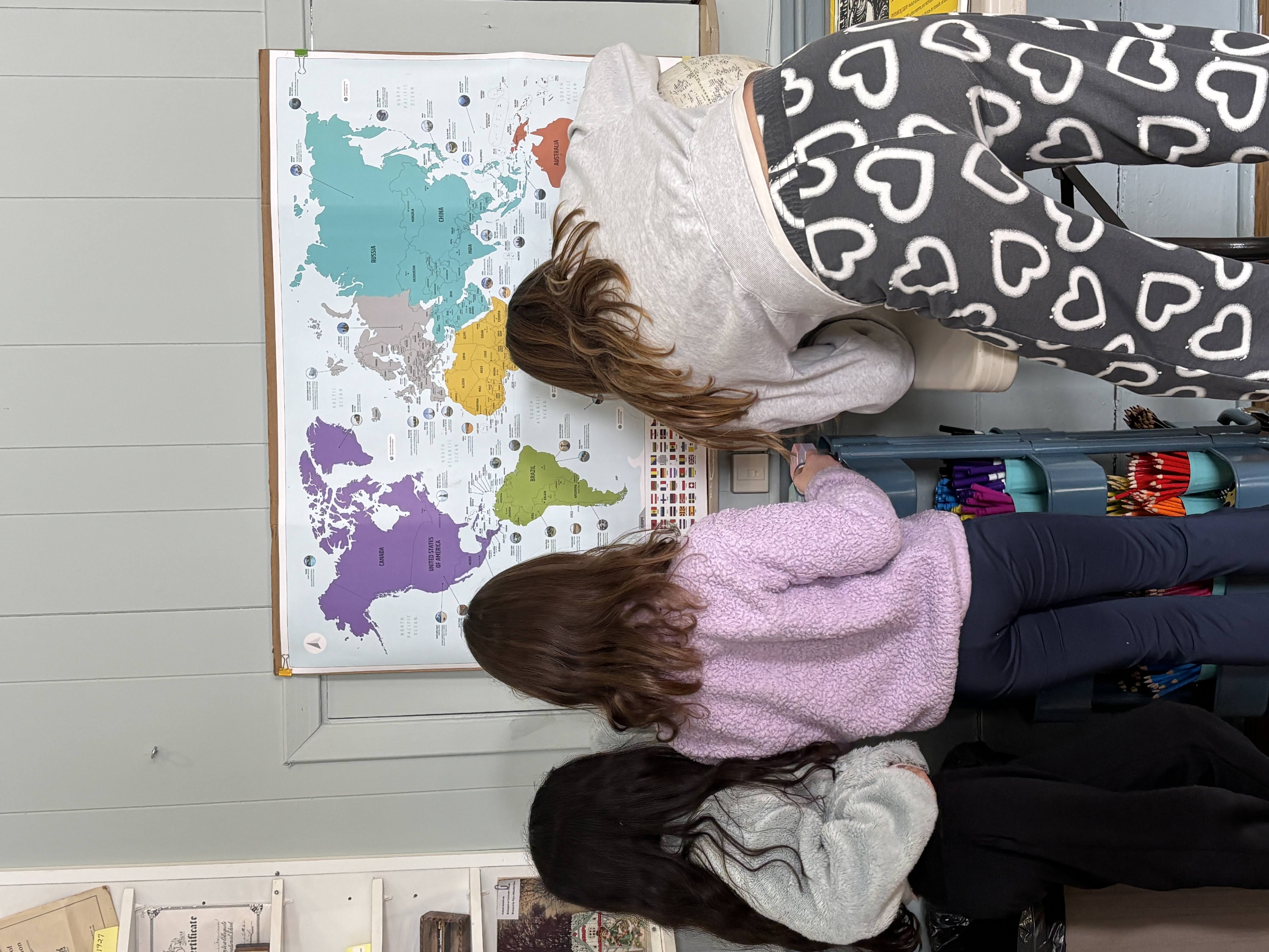 Hands-on learning about continents and countries