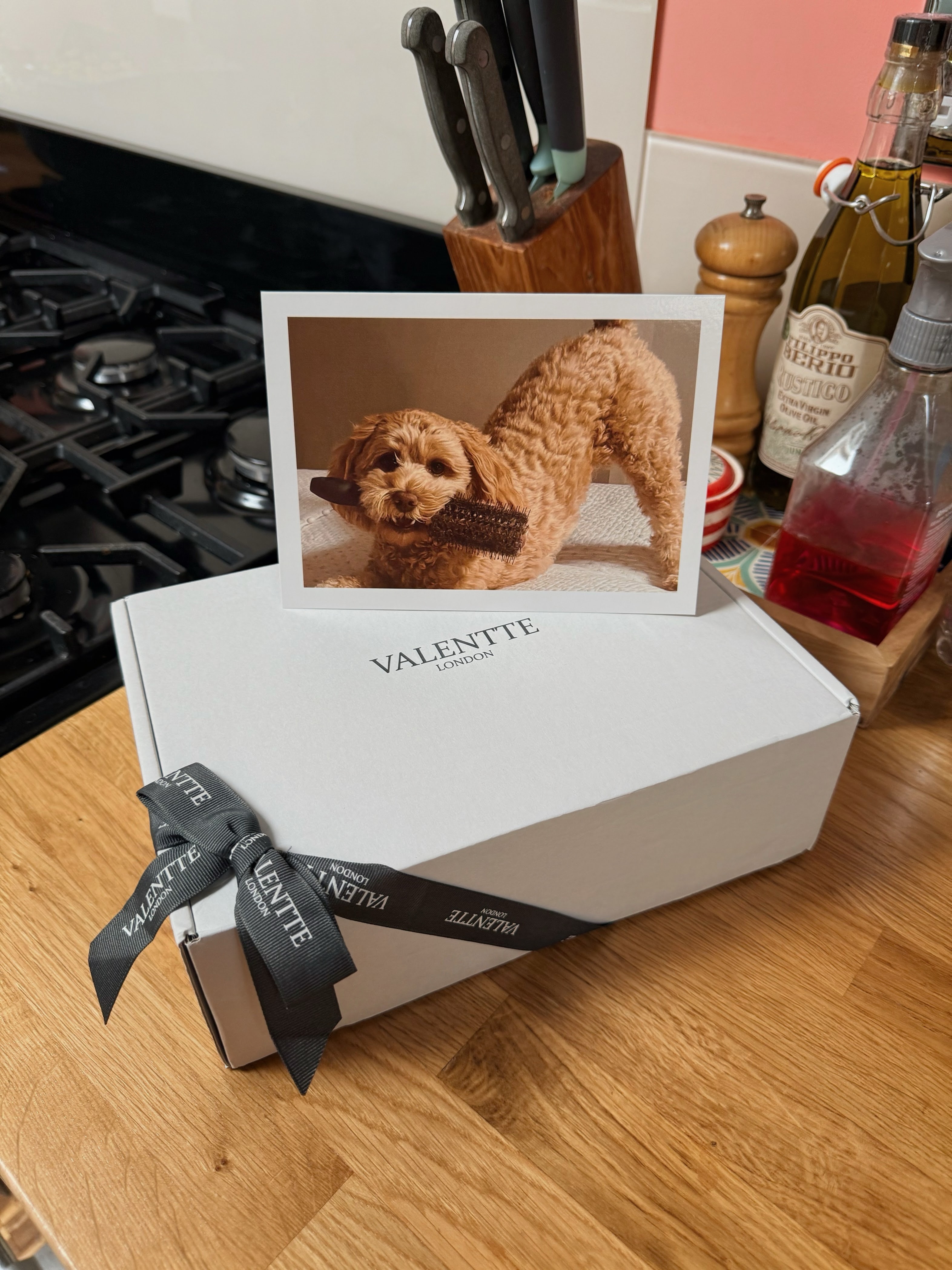 A gorgeous gift box & thank you card A gorgeous gift box & thank you card