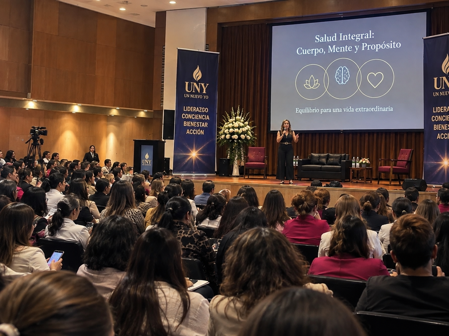 Rostros y momentos de ediciones anteriores de UNY