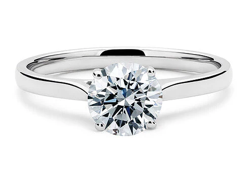 Solitaire engagement ring