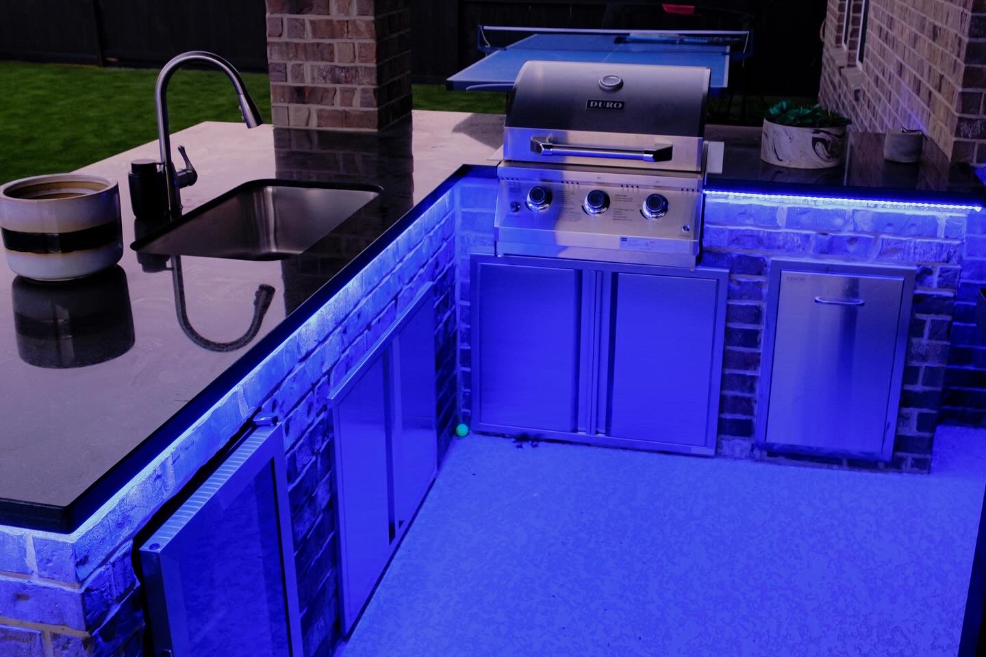Outdoor kitchen