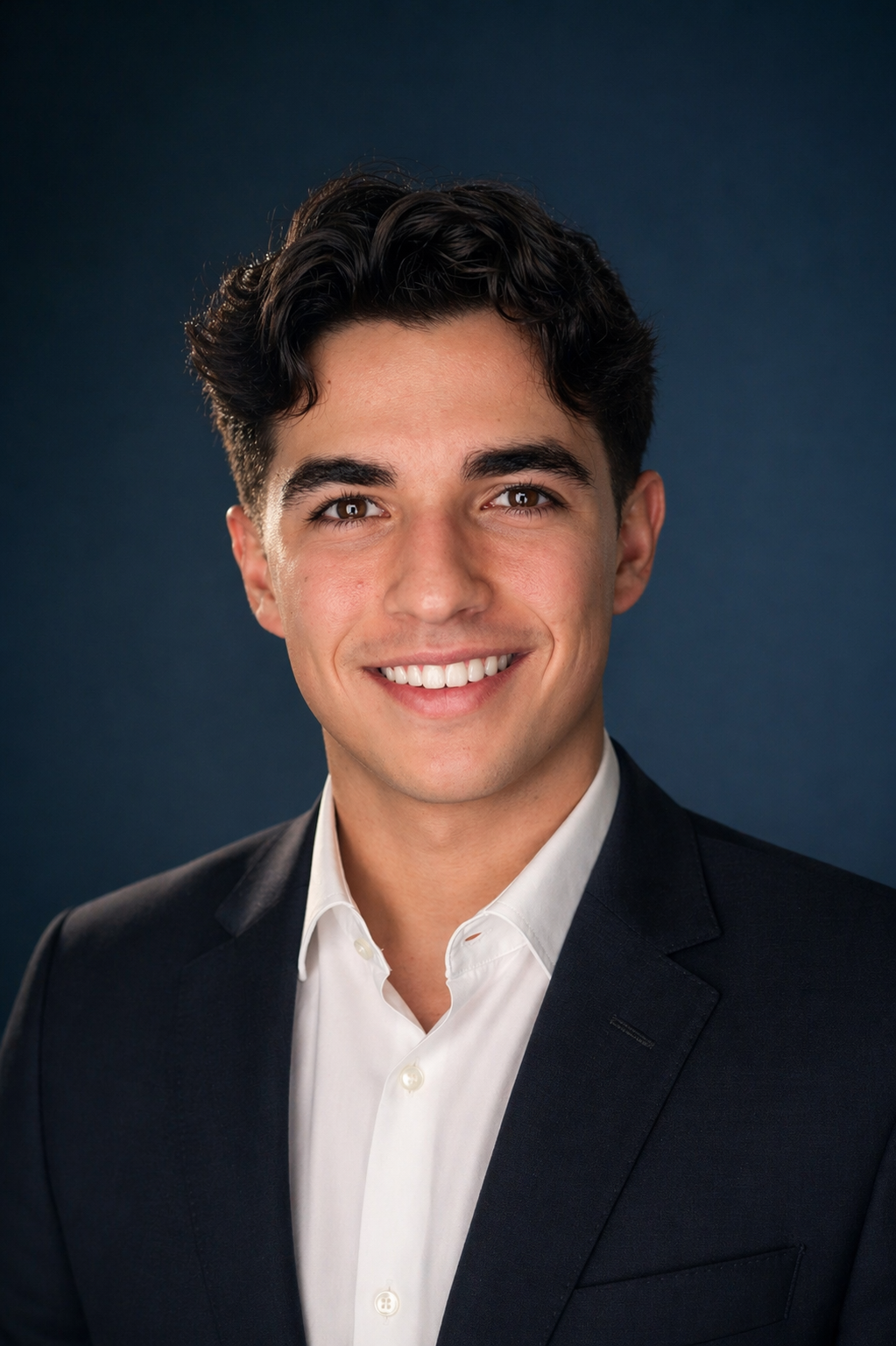 Emanuele Belfiore, agent immobilier francophone
