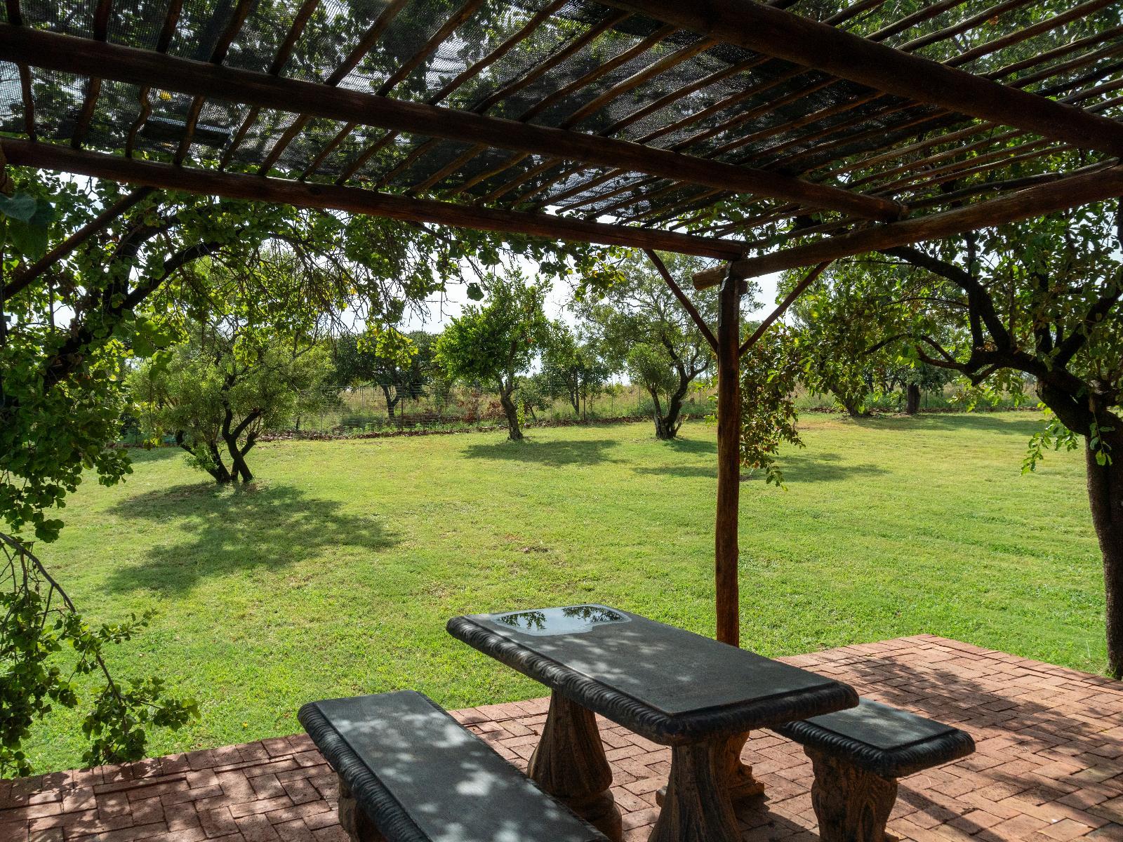 DamSide View deluxe holiday home