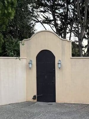 {{ custom_values.service_3 }} in {{custom_values.area_2})