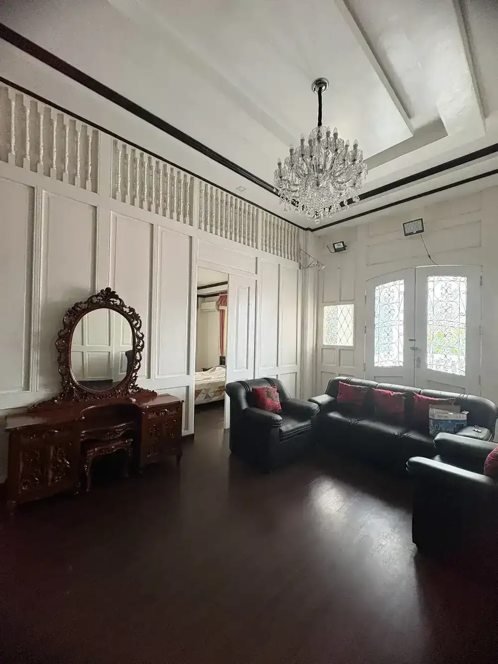 Guests celebrating inside the grand hall of Balay Dako