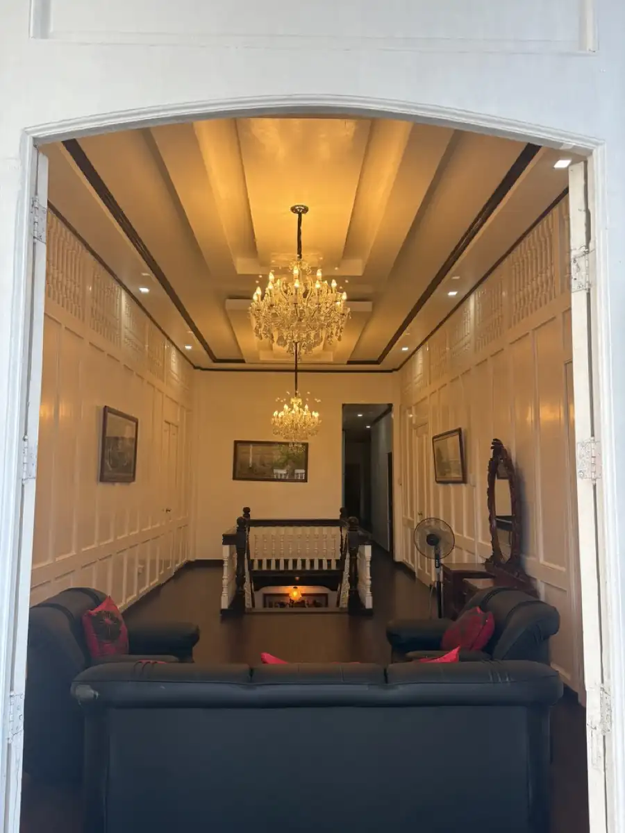 Golden arch interior view of the ancestral hall